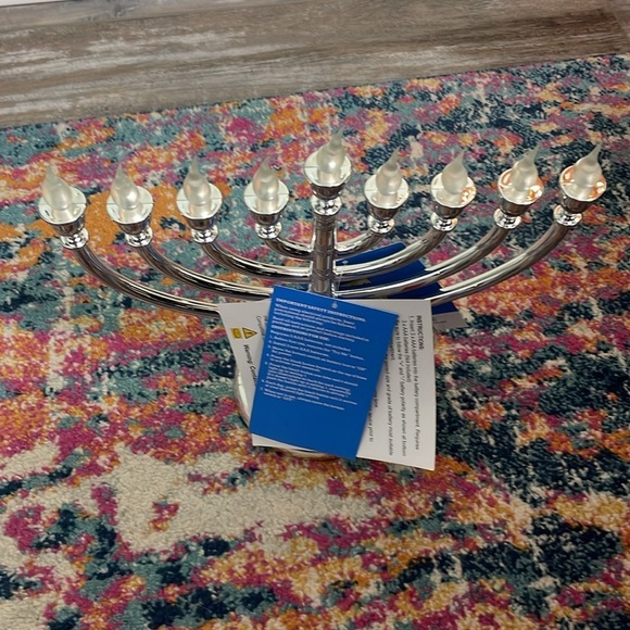 LIGHT UP LED MENORAH NEW - Picture 4 of 5